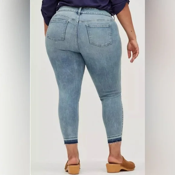 Torrid - Super Soft High Rise Jeggings - Picture 3 of 7